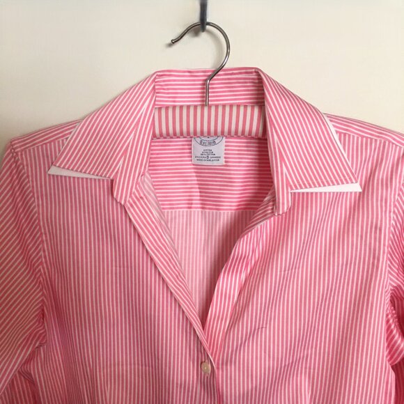 🐑 𝐁𝐑𝐎𝐎𝐊𝐒 𝐁𝐑𝐎𝐓𝐇𝐄𝐑𝐒 🐑 French Cuff Blouse Pink/White Stripe NEW!! - Picture 3 of 11